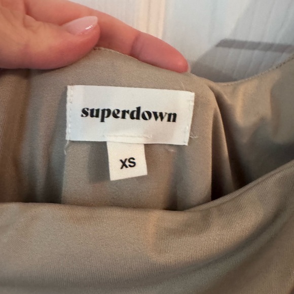 Erla Cutout Maxi Dress in Light Grey
superdown - Picture 6 of 6